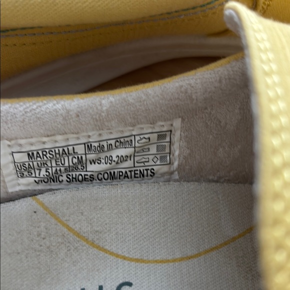Vionic Yellow Slip-On Sneakers size 9 - Picture 3 of 6